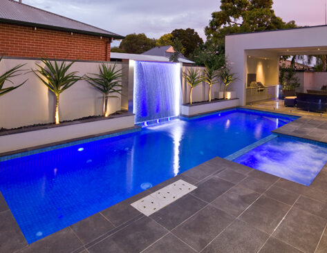 Why Swimming Pools are Prominent Features in UAE?